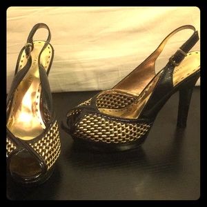 Gianni Bini Black and Gold latticework heels